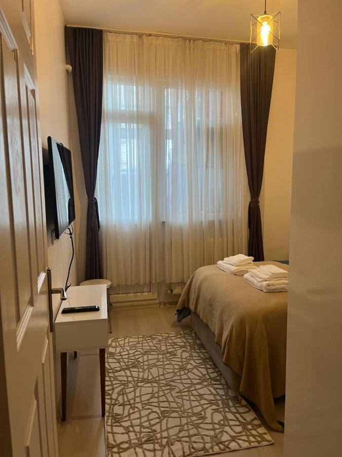 이스탄불 Centrally Located, 2+1 House In Taksim, Cihangir 아파트 외부 사진