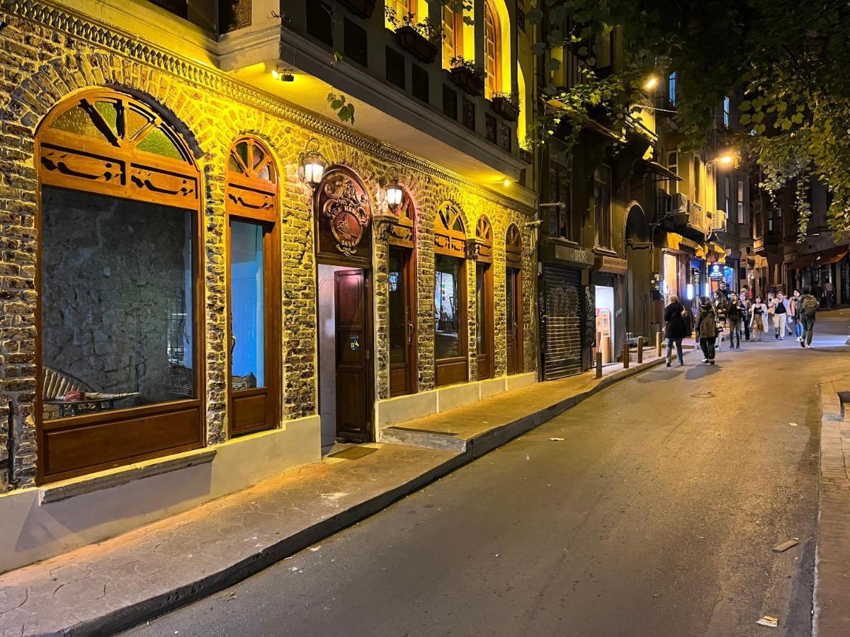 이스탄불 Centrally Located, 2+1 House In Taksim, Cihangir 아파트 외부 사진
