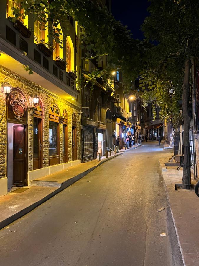이스탄불 Centrally Located, 2+1 House In Taksim, Cihangir 아파트 외부 사진