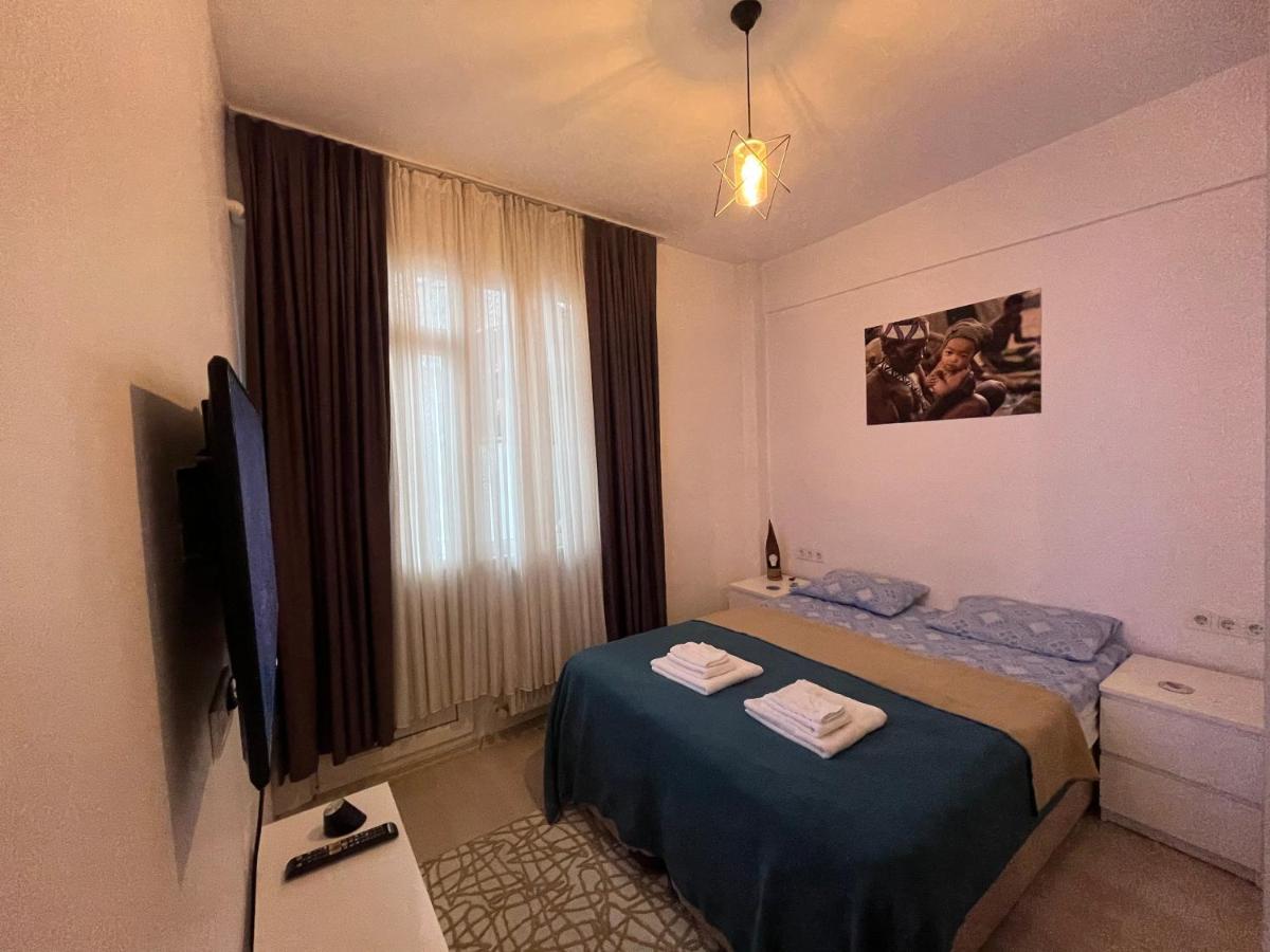 이스탄불 Centrally Located, 2+1 House In Taksim, Cihangir 아파트 외부 사진