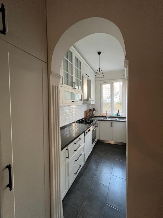이스탄불 Centrally Located, 2+1 House In Taksim, Cihangir 아파트 외부 사진